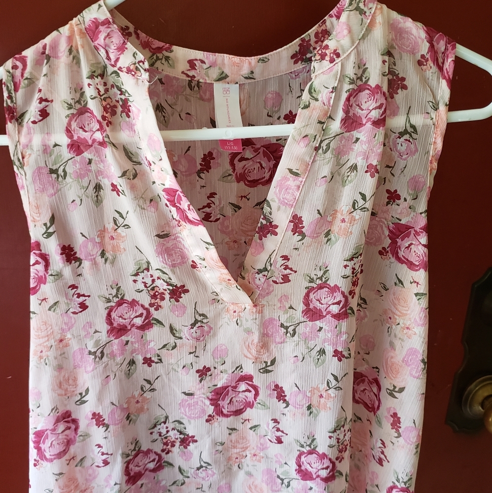No boundaries top